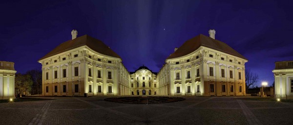 Zpřístupnění valů zámeckého parku, nasvícení zámku a vybudování výtahu