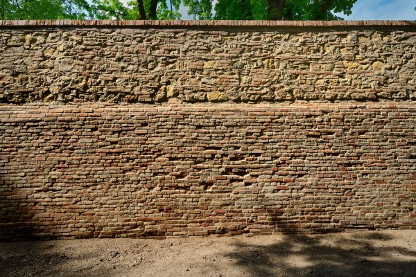 Obnova zámecké zdi a altánu