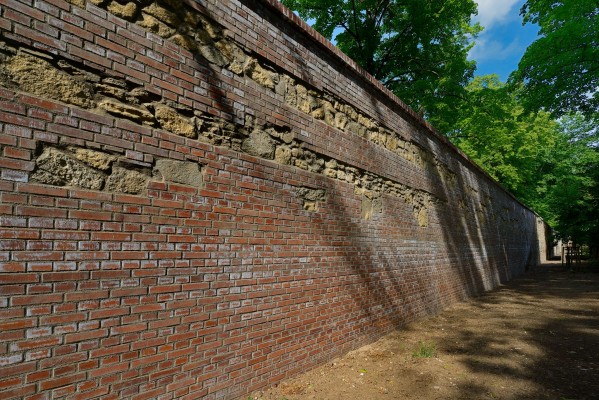 Obnova zámecké zdi a altánu