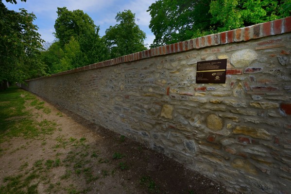 Obnova zámecké zdi a altánu